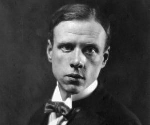 Sinclair Lewis Biography