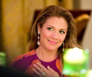 sophie gregoire trudeau grgoire alexandre biography thefamouspeople profiles childhood worth age family url