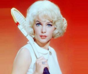 Stella Stevens