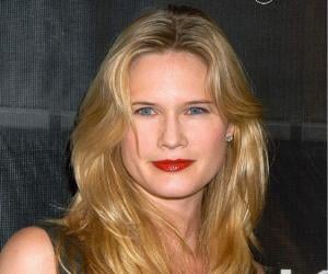 Stephanie March Biography