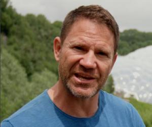 Steve Backshall