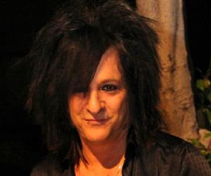 Steve Stevens Biography