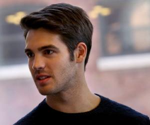 Steven R. McQueen