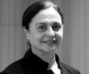 Sumaya Farhat Naser