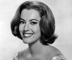 Susan Kohner