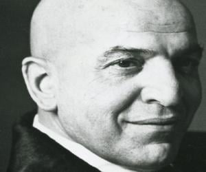 Telly Savalas Biography