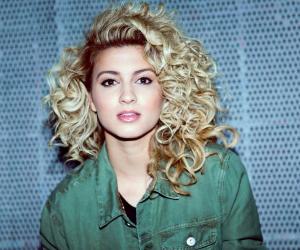 Tori Kelly Biography