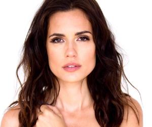 Torrey DeVitto