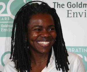 Tracy Chapman Biography