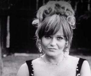 Valerie Perrine