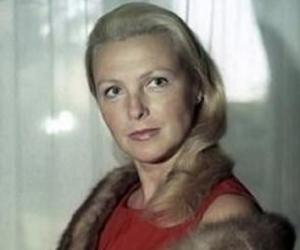 Vija Artmane