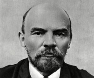 Vladimir Lenin Biography