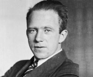 Werner Heisenberg Biography