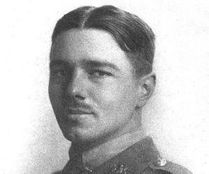 Wilfred Owen Biography