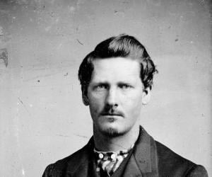 Wyatt Earp Biography