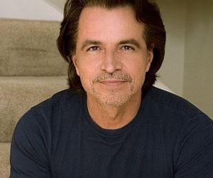 Yanni Biography