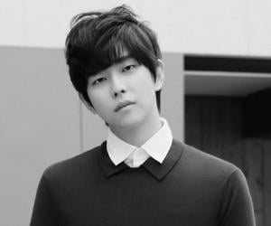 Yoon Kyun-sang Biography