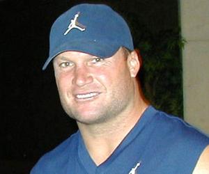 Zach Thomas Biography